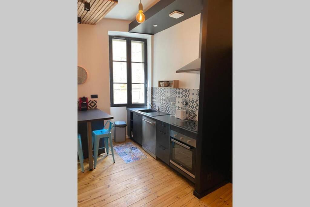 60 M2 Au Coeur Du Centre Ville Кахор Екстериор снимка